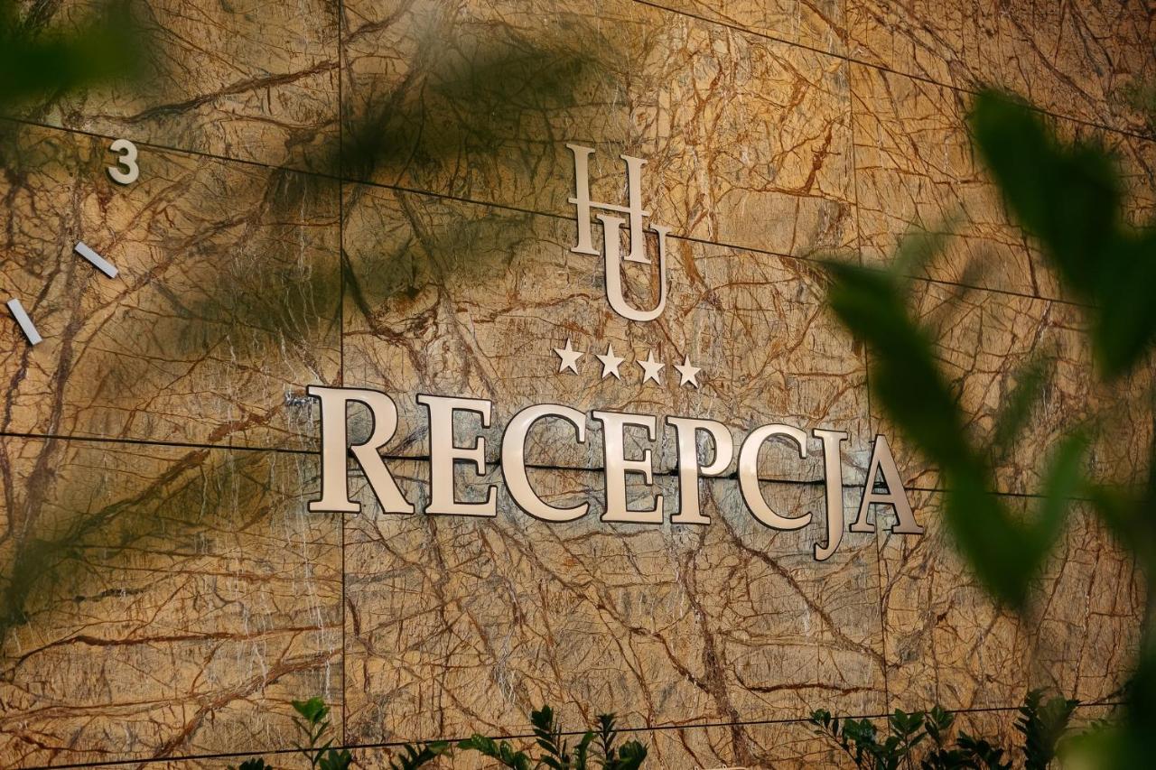 Hotel Uroczysko Cedzyna Exterior photo