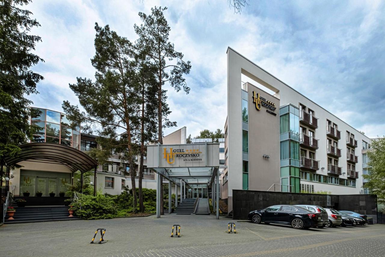 Hotel Uroczysko Cedzyna Exterior photo